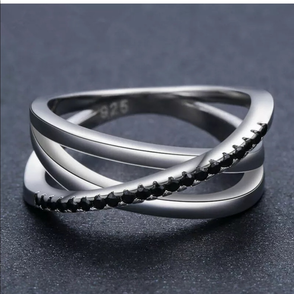 New Women’s 925 Silver Black Sapphire Wedding Ring - Picture 1 of 4